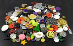 1/2lb(8oz) Assorted Kitchen-sink(everything) Button Mix