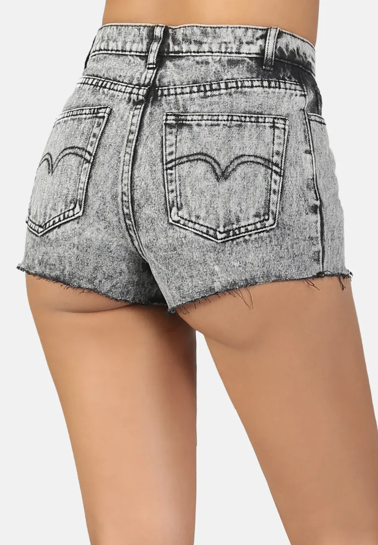 grey frayed hem hot shorts