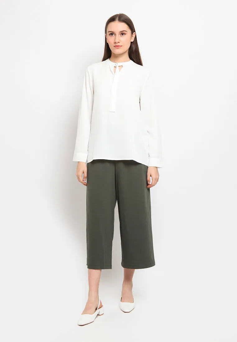 Loose trouser with tie waist