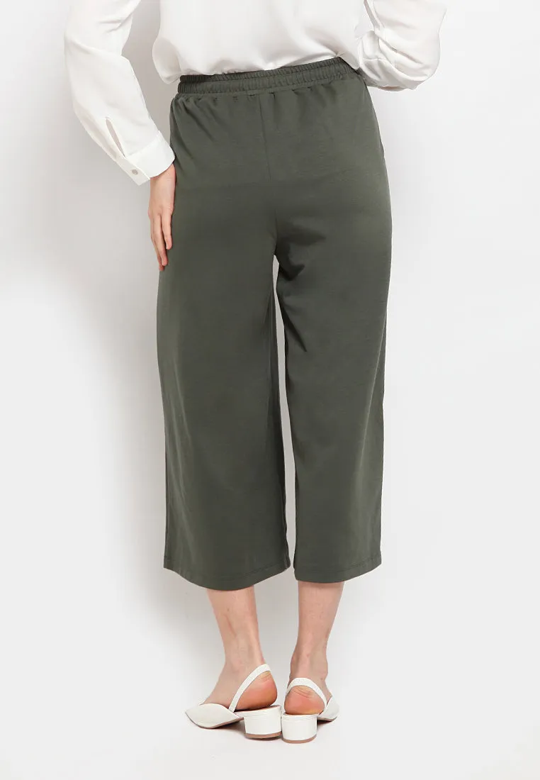 Loose trouser with tie waist